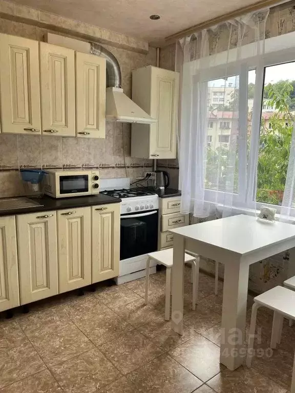 3-к кв. Краснодарский край, Сочи ул. Дарвина, 74 (65.0 м) - Фото 0