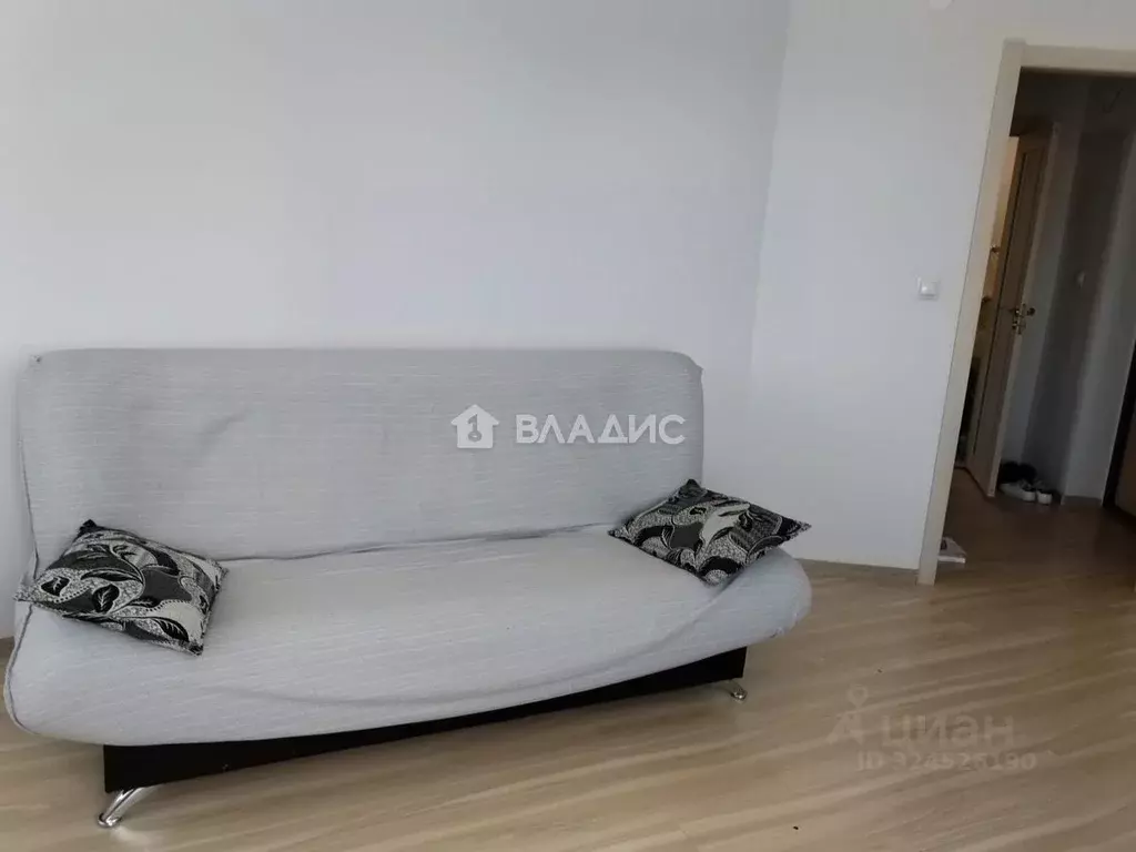 1-к кв. Бурятия, Улан-Удэ ул. Калашникова, 11Б (42.2 м) - Фото 2