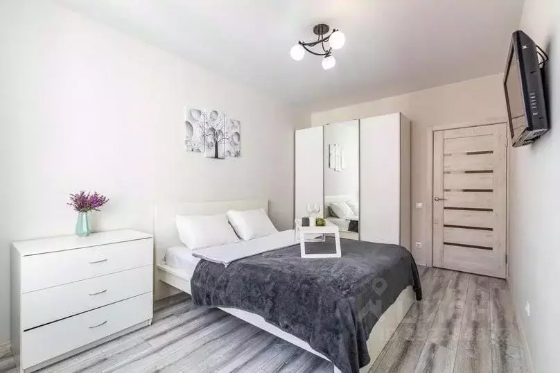 2-к кв. Свердловская область, Екатеринбург ул. Азина, 22/2 (42.0 м) - Фото 1