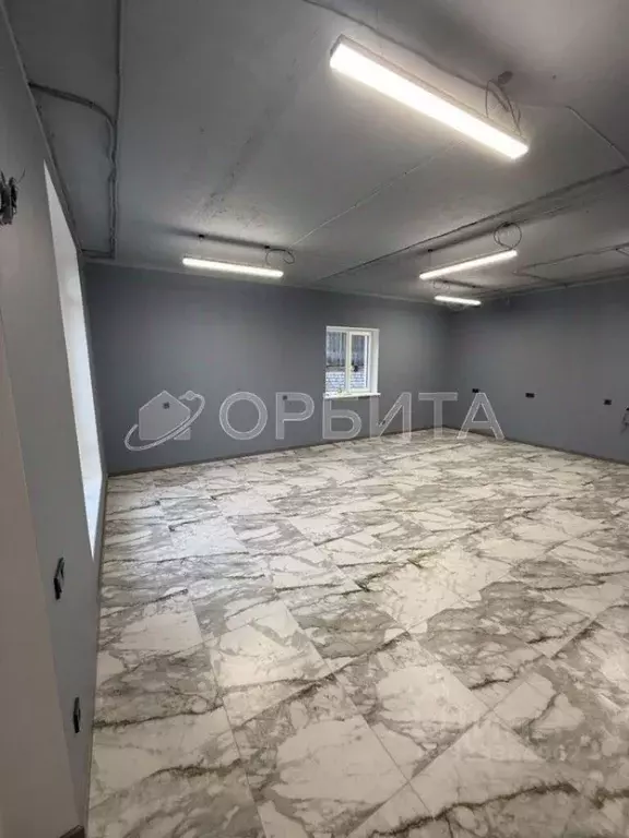 Помещение свободного назначения в Тюменская область, Тюмень ул. Зои ... - Фото 1