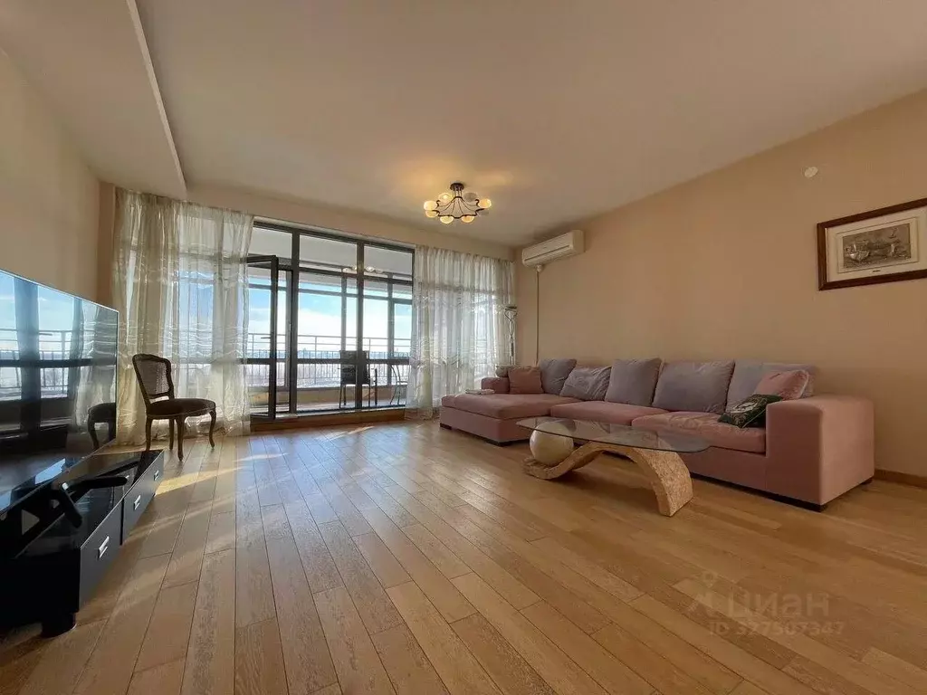 3-к кв. Татарстан, Казань Меридианная ул., 4 (200.0 м) - Фото 1