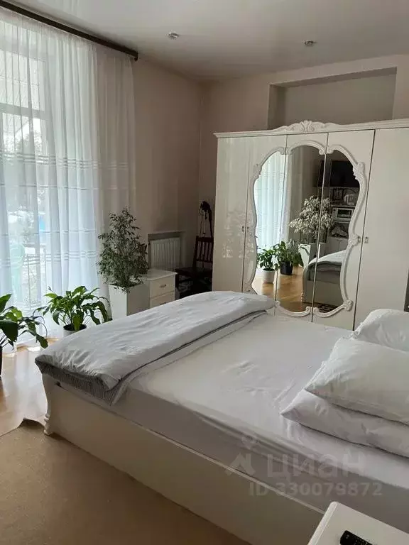 Комната Ленинградская область, Луга ул. Гагарина, 147 - Фото 1