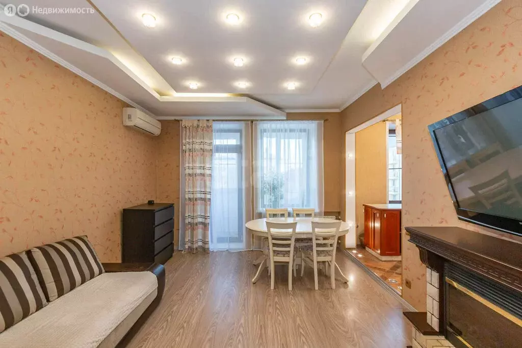 3-комнатная квартира: Омск, проспект Мира, 56 (84.4 м) - Фото 1