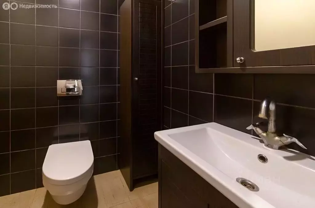 Дом в Ульяновка, Пушкинская улица, 8 (194 м) - Фото 1