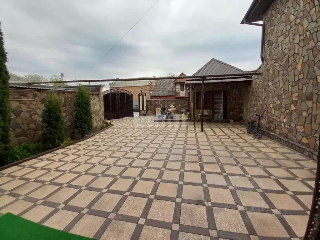 Дом в Курская область, Дмитриевский район, Старогородский сельсовет, ... - Фото 1