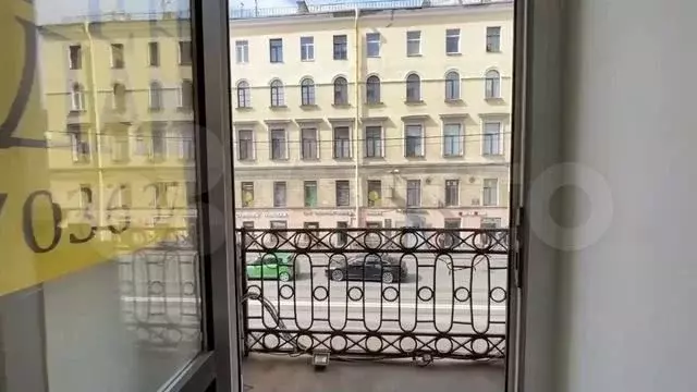 Отдел в ТЦ, 28 м2 с окном - Фото 1