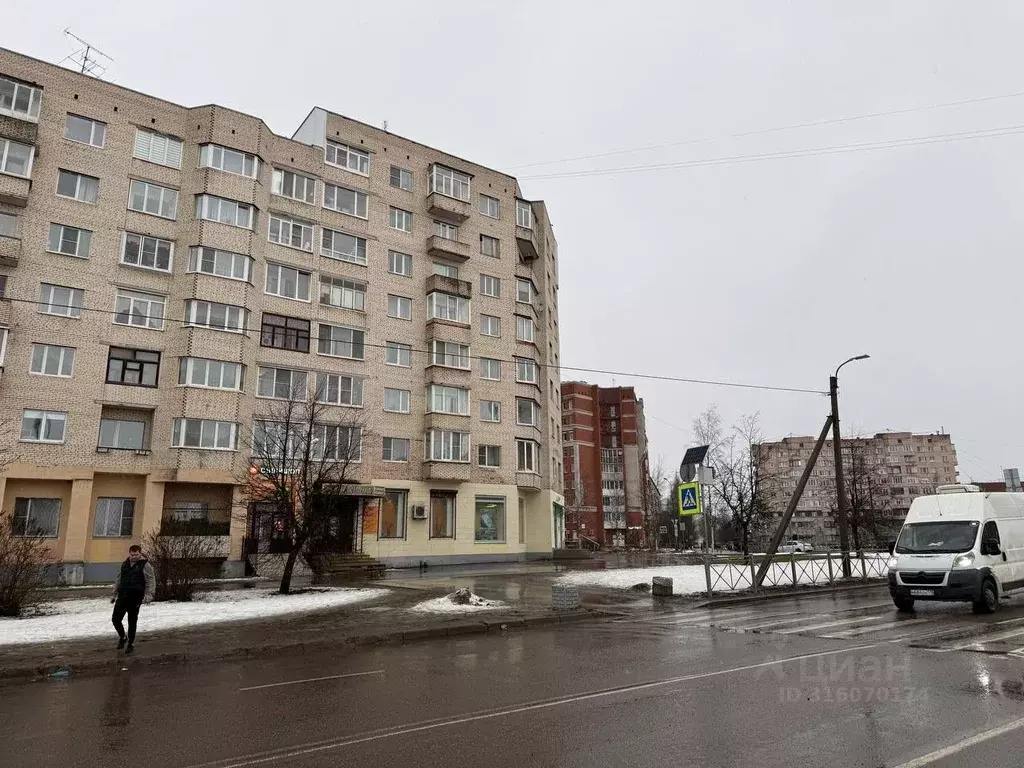 3-к кв. Ленинградская область, Гатчина ул. Авиатриссы Зверевой, 7/12 ... - Фото 0