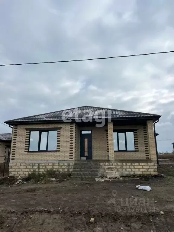 Дом в Ставропольский край, Михайловск Шпаковский район, ул. Анатолия ... - Фото 0