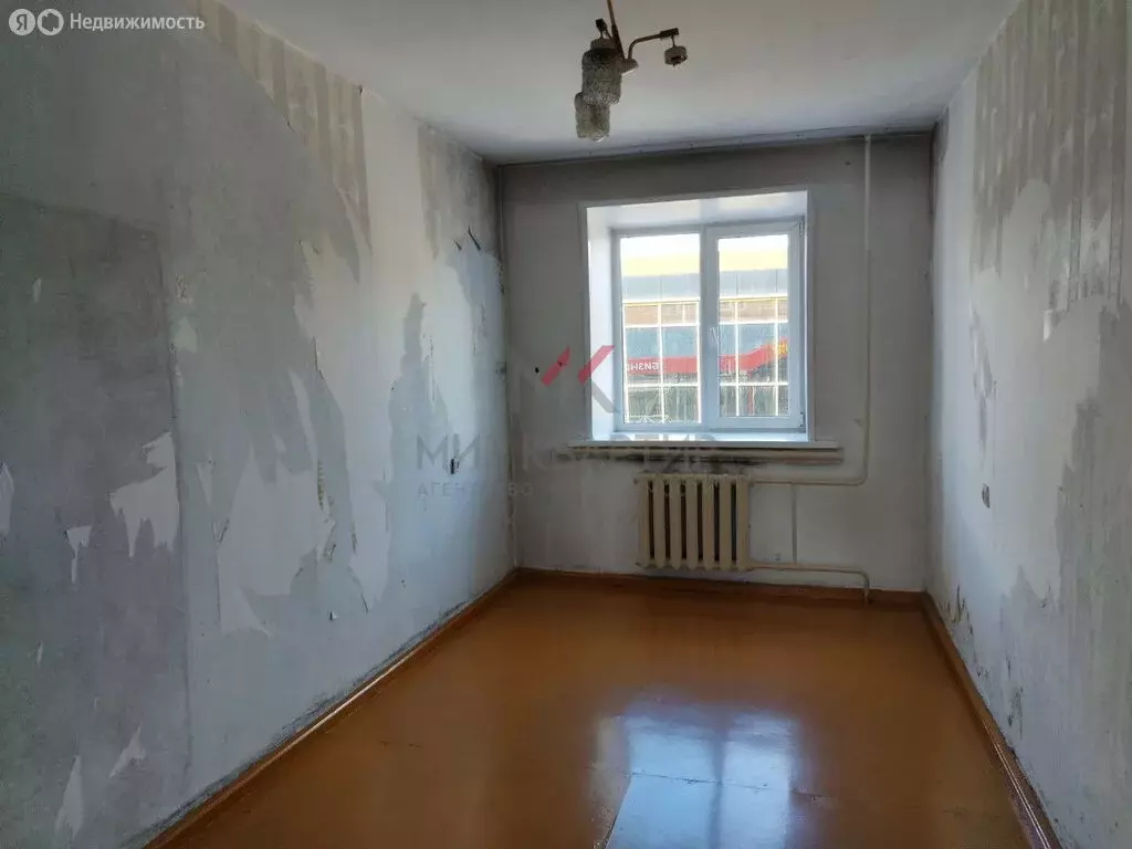 3-комнатная квартира: Кызыл, Красноармейская улица, 102 (56.7 м) - Фото 1