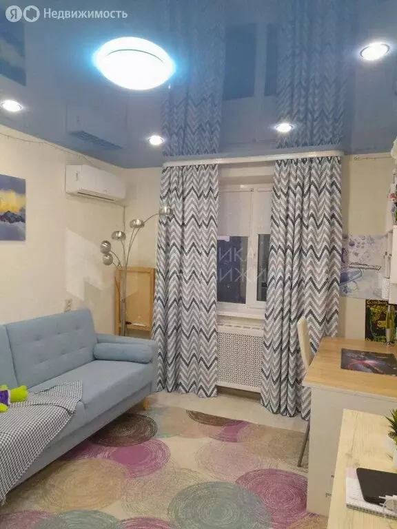3-комнатная квартира: Тюмень, улица Александра Логунова, 20 (79 м) - Фото 0