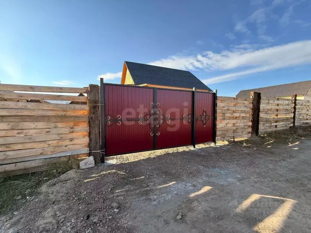 Дом в Бурятия, Иволгинский район, Сотниковское с/пос, с. Сотниково ул. ... - Фото 1