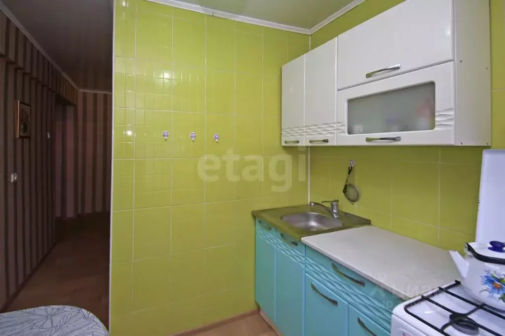 3-к кв. Омская область, Омск Сибирский просп., 8/2 (59.0 м) - Фото 0