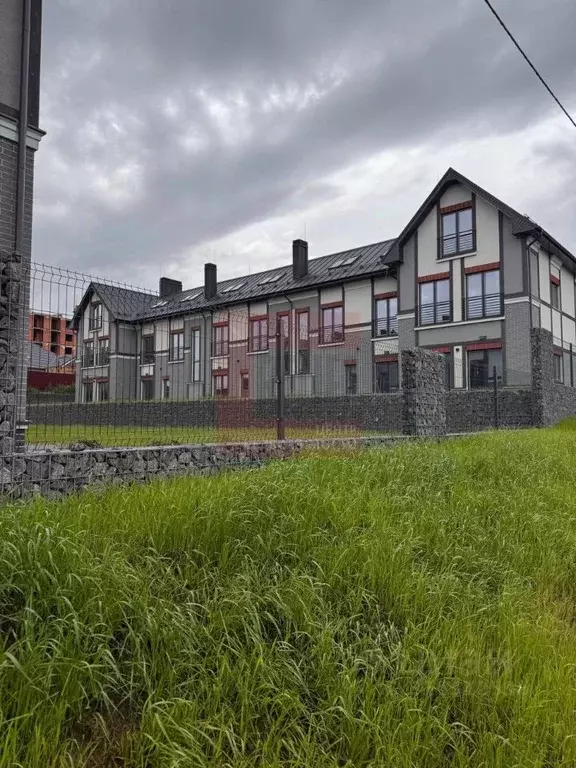 Таунхаус в Калининградская область, Пионерский Октябрьская ул., 10Б ... - Фото 1