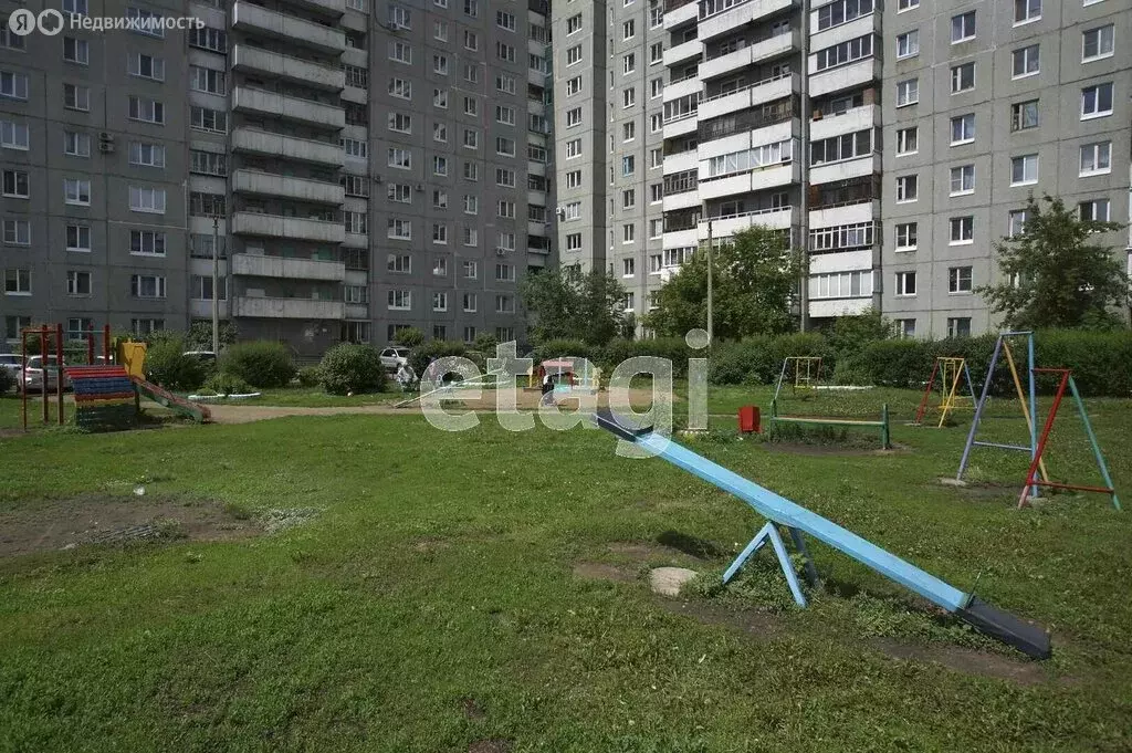 3-комнатная квартира: Омск, Харьковская улица, 27 (68.5 м) - Фото 1
