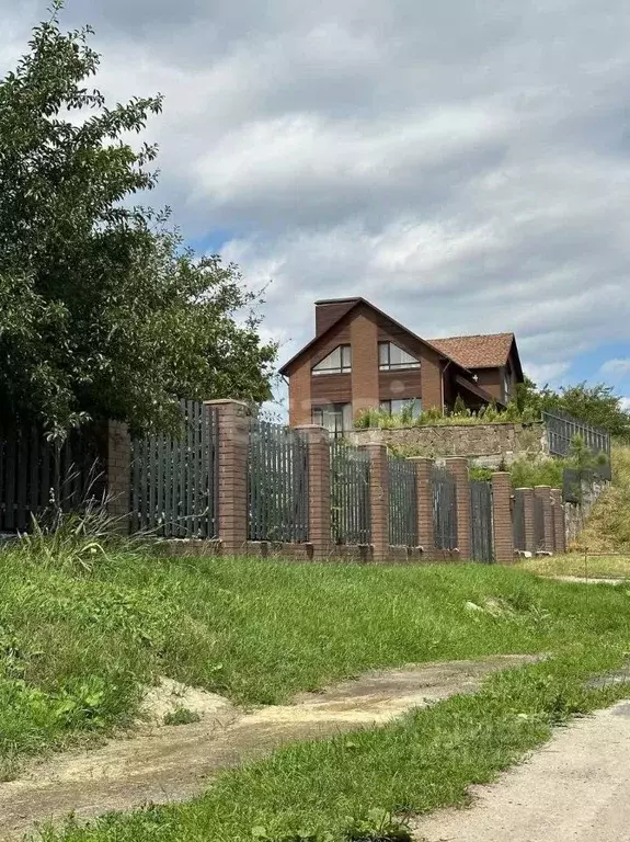Дом в Белгородская область, Белгород Южная ул., 2Д (142 м) - Фото 0