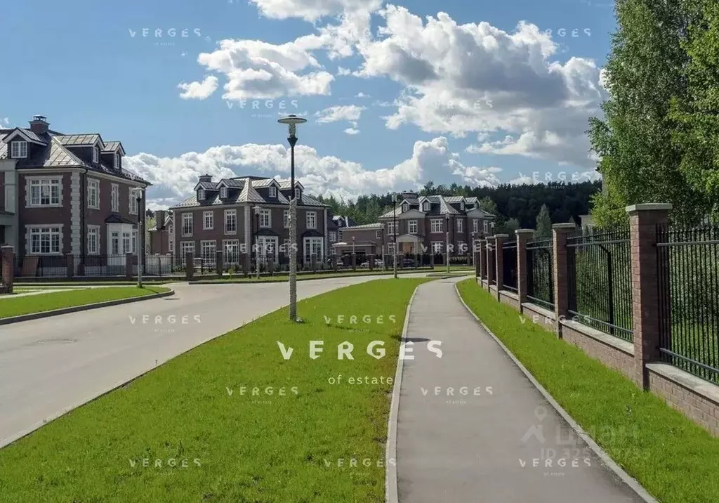 Участок в Московская область, Одинцовский городской округ, д. Раздоры ... - Фото 2