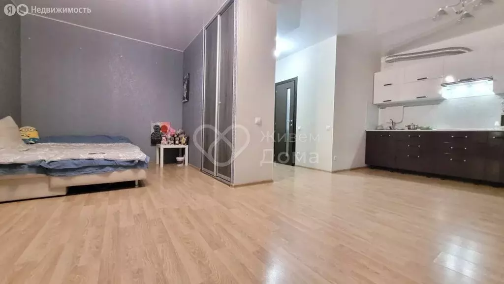 Квартира-студия: Волжский, улица Мира, 143Г (36.8 м) - Фото 1