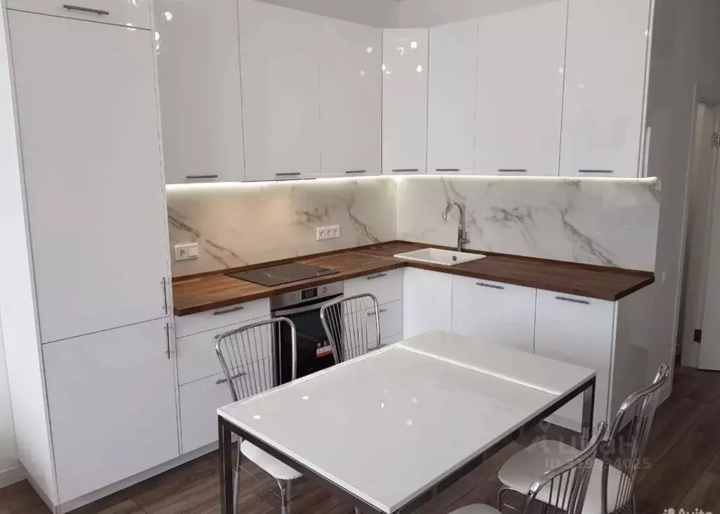 3-к кв. Московская область, Химки Клязьма-Старбеево мкр, Международный ... - Фото 0