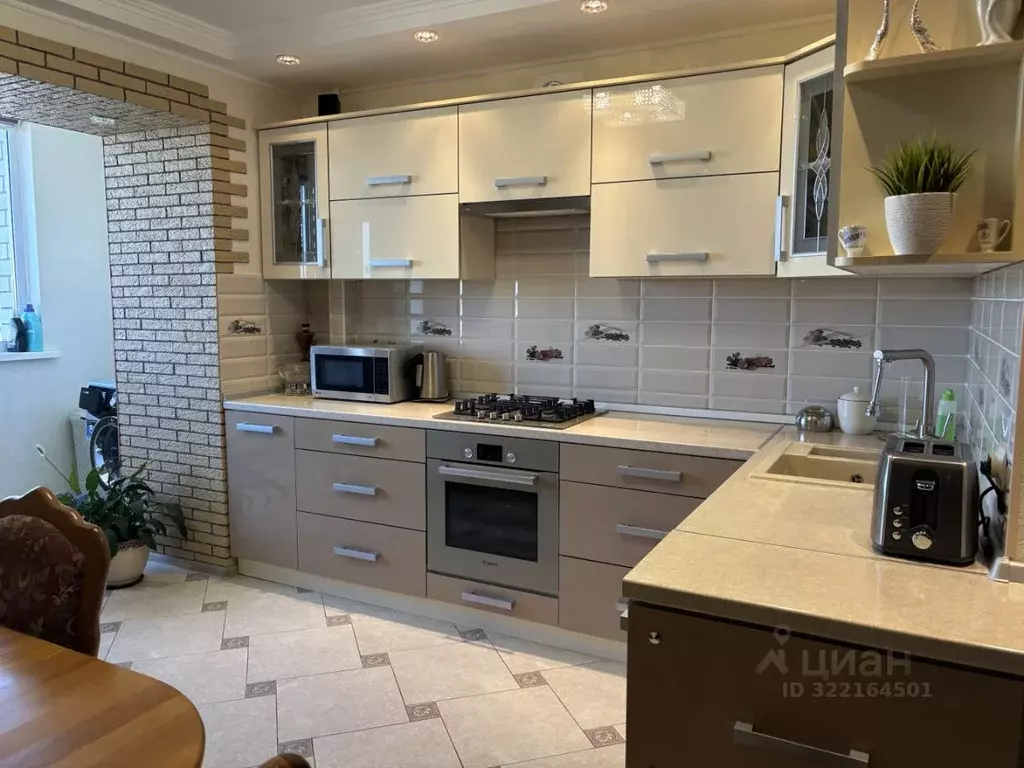 3-к кв. Брянская область, Брянск 2-й Советский пер., 7б (93.0 м) - Фото 1