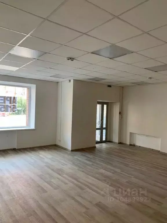 Помещение свободного назначения в Омская область, Омск просп. Карла ... - Фото 1