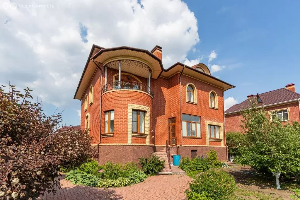 Дом в Дударева, Тюменская улица, 4/4 (320 м) - Фото 1