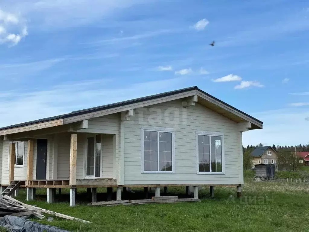 Дом в Вологодская область, с. Неверовское ул. Лесная (80 м) - Фото 1