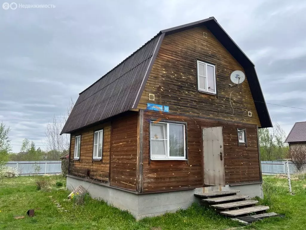 Дом в Новгородская область, рабочий посёлок Шимск, Парковая улица, 10 ... - Фото 1