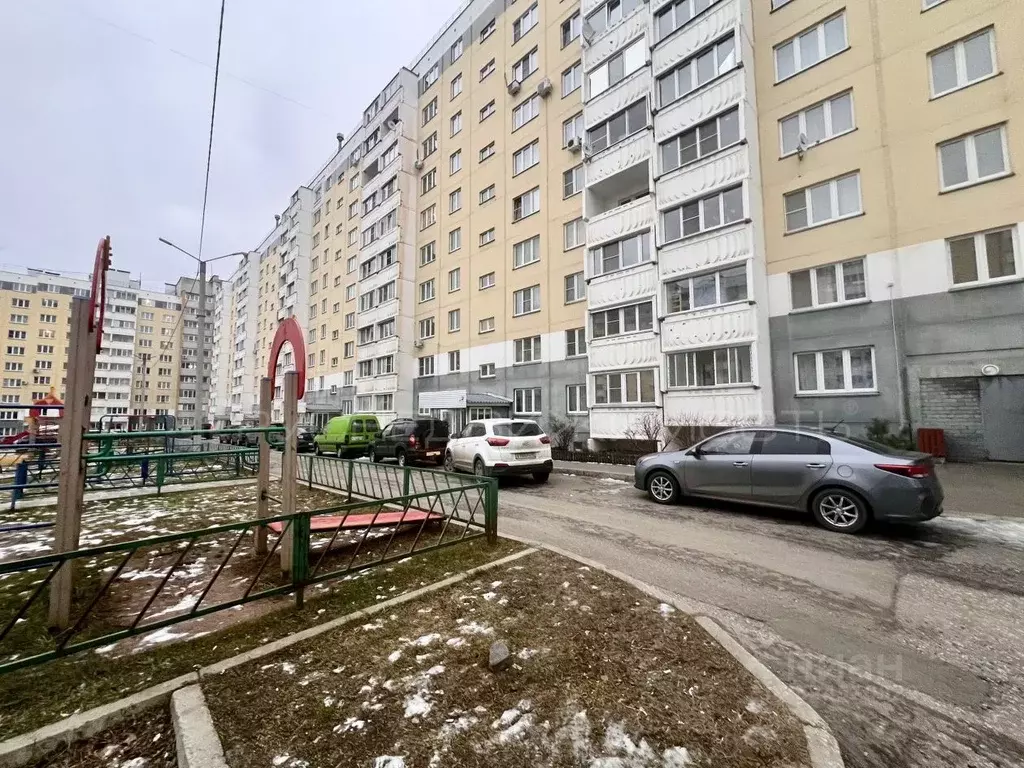 1-к кв. Кировская область, Киров ул. Доверия, 1 (36.0 м) - Фото 0