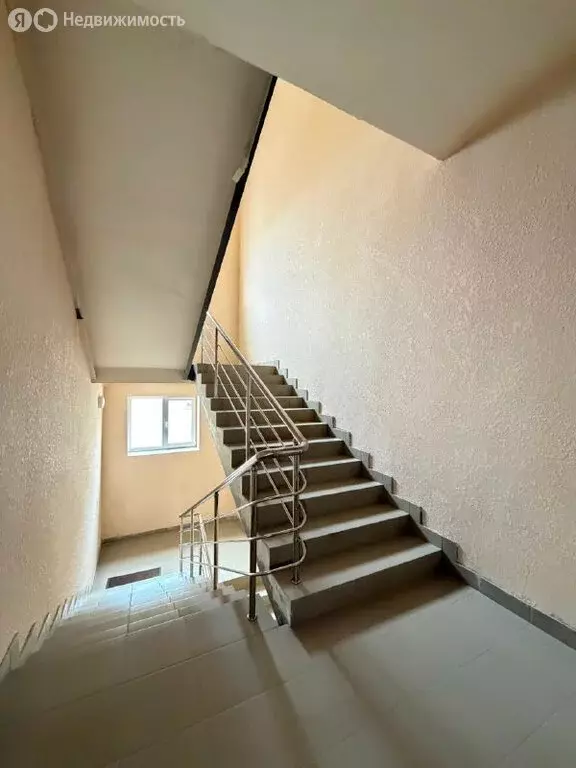 1-комнатная квартира: Нальчик, район Горная, Солнечная улица, 10к6 (38 ... - Фото 2