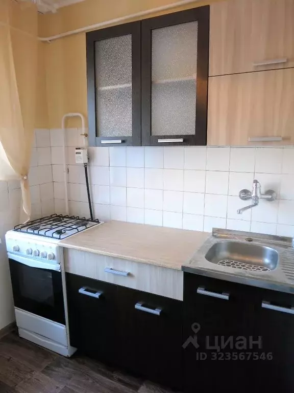 2-к кв. Омская область, Омск ул. 7-я Линия, 227 (46.0 м) - Фото 1