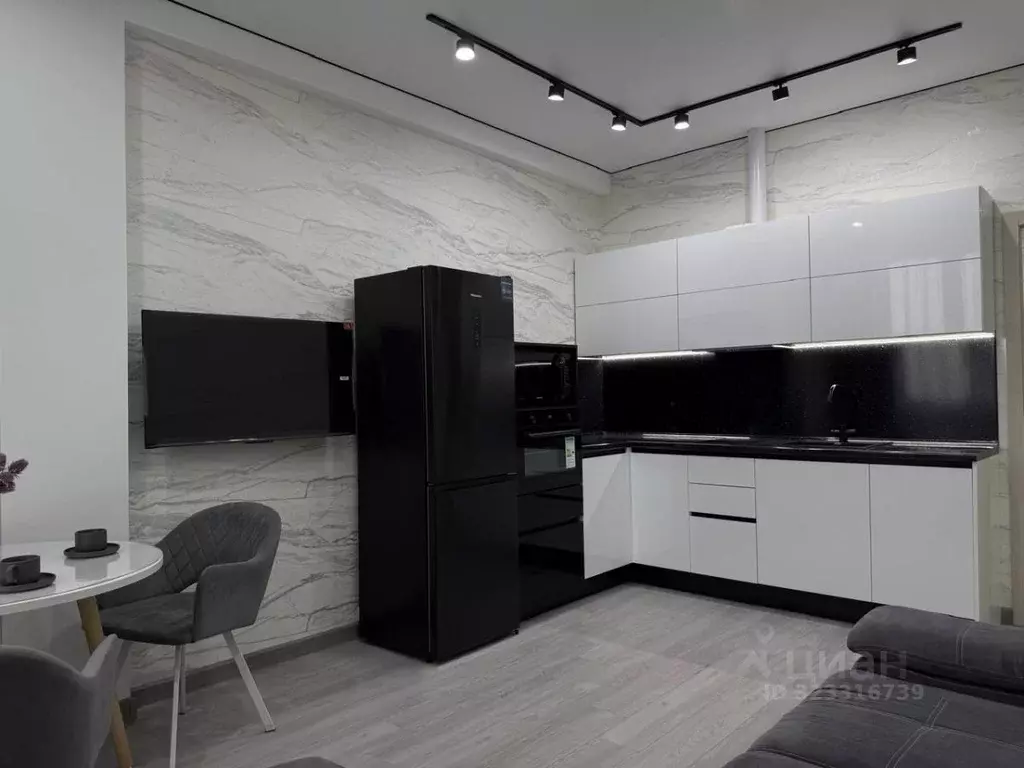 2-к кв. Татарстан, Нижнекамск просп. Шинников, 13В (44.4 м) - Фото 1