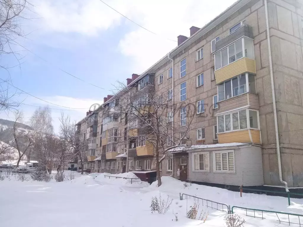 3-к кв. Алтай, Горно-Алтайск Коммунистический просп., 168 (50.0 м) - Фото 1