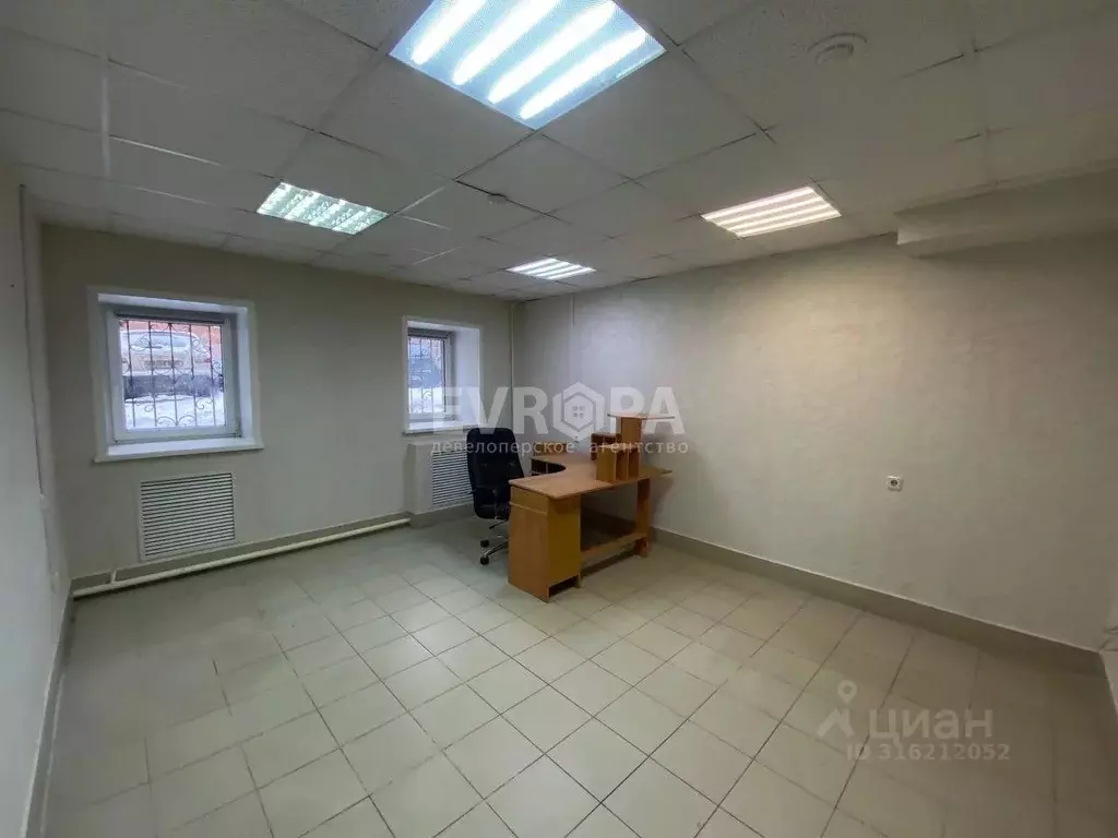 Офис в Ульяновская область, Ульяновск ул. Бебеля, 4 (20 м) - Фото 1