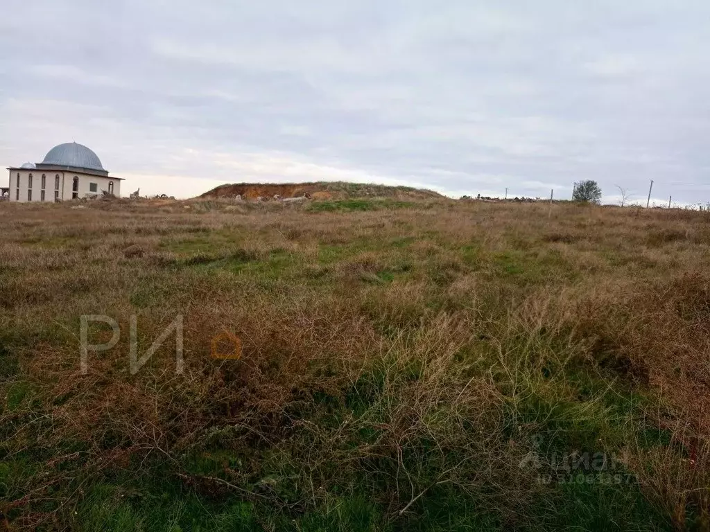 Участок в Крым, Бахчисарайский район, с. Угловое ул. Комарова (8.01 ... - Фото 1