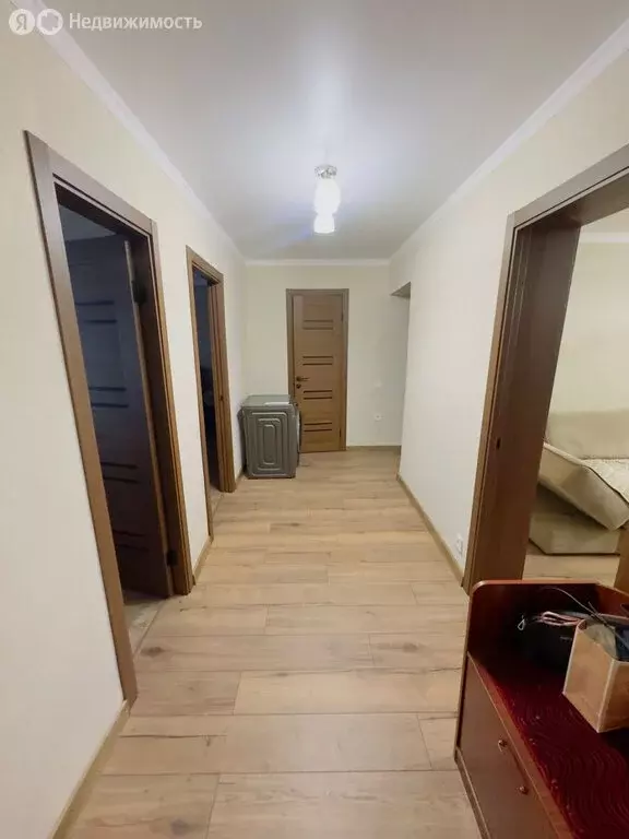 3-комнатная квартира: Владикавказ, улица Бзарова, 13 (64.8 м) - Фото 1