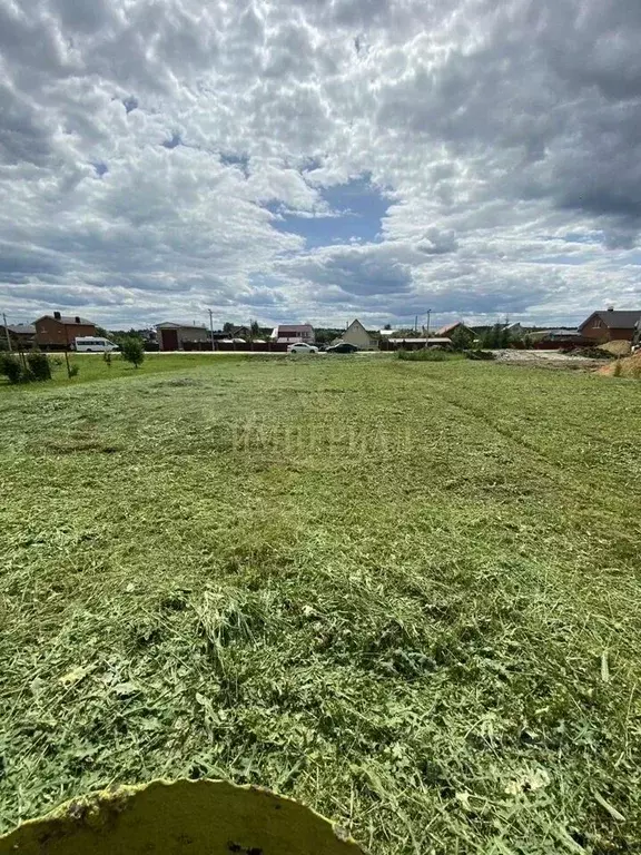 Участок в Марий Эл, Медведевский район, Сидоровское с/пос, д. Сидорово ... - Фото 0