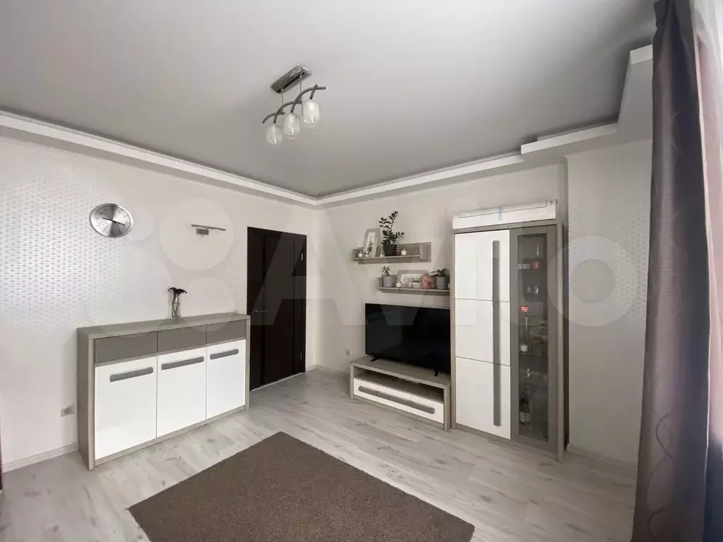 1-к. квартира, 45 м, 1/10 эт. - Фото 0