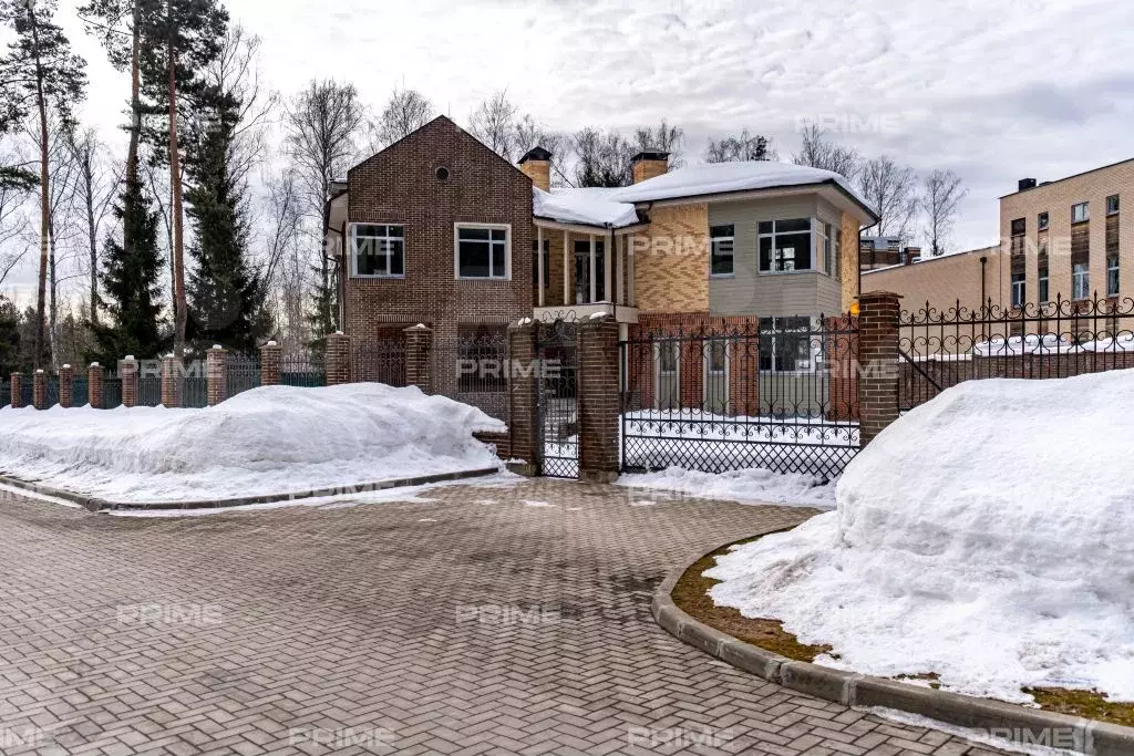Дом 830 м на участке 25 сот. - Фото 0
