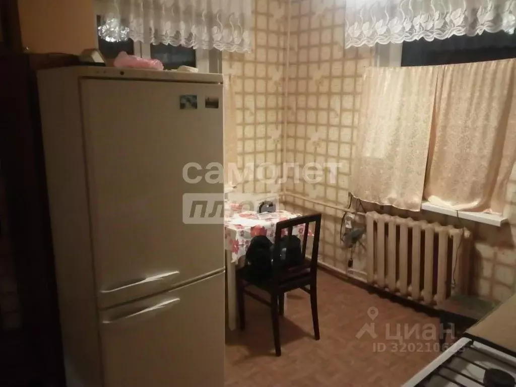 3-к кв. Самарская область, Сызрань ул. Фрунзе, 18 (51.0 м) - Фото 0