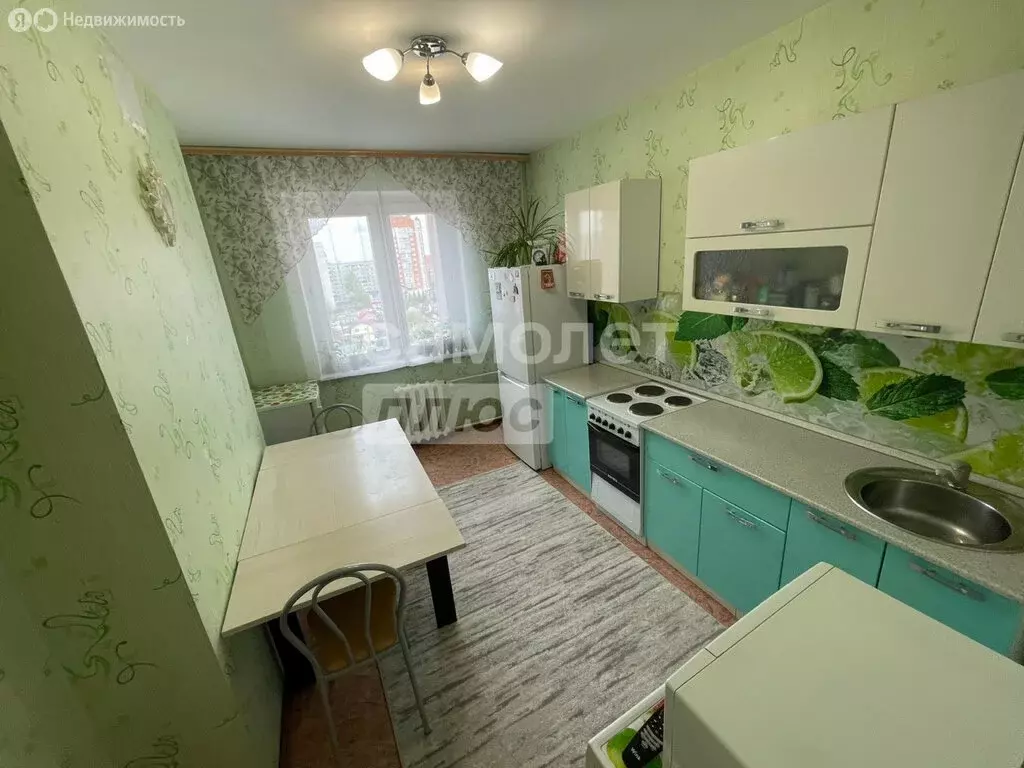 2-комнатная квартира: Омск, улица Шебалдина, 31 (60.2 м) - Фото 0