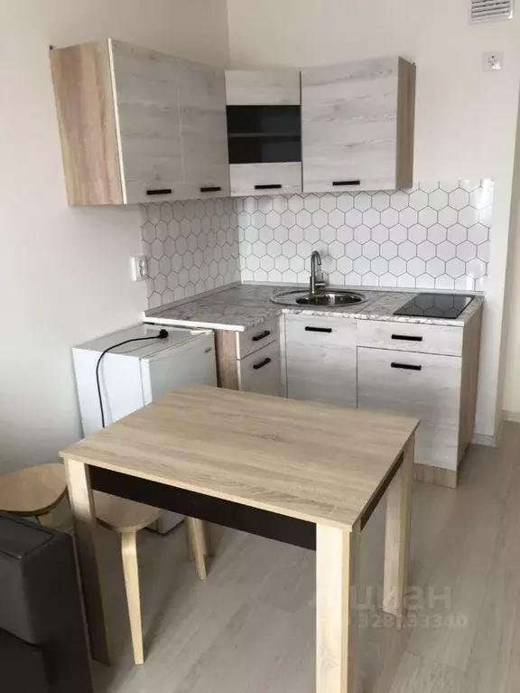 Студия Свердловская область, Екатеринбург ул. Латвийская, 58/5 (22.0 ... - Фото 1