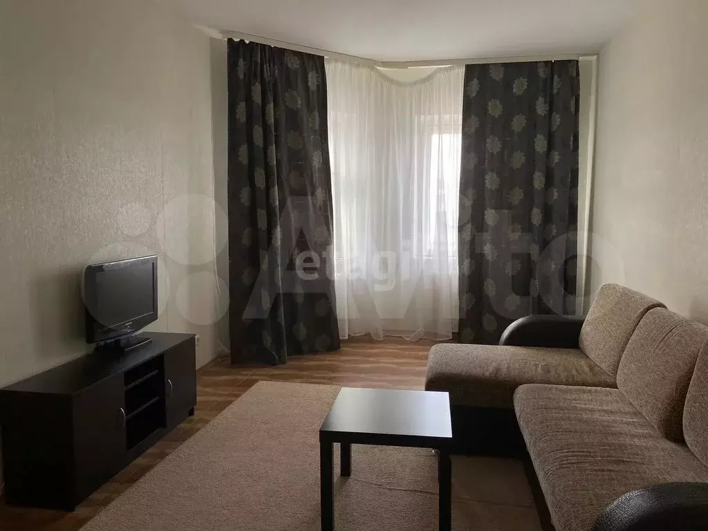 1-к. квартира, 39 м, 4/9 эт. - Фото 0