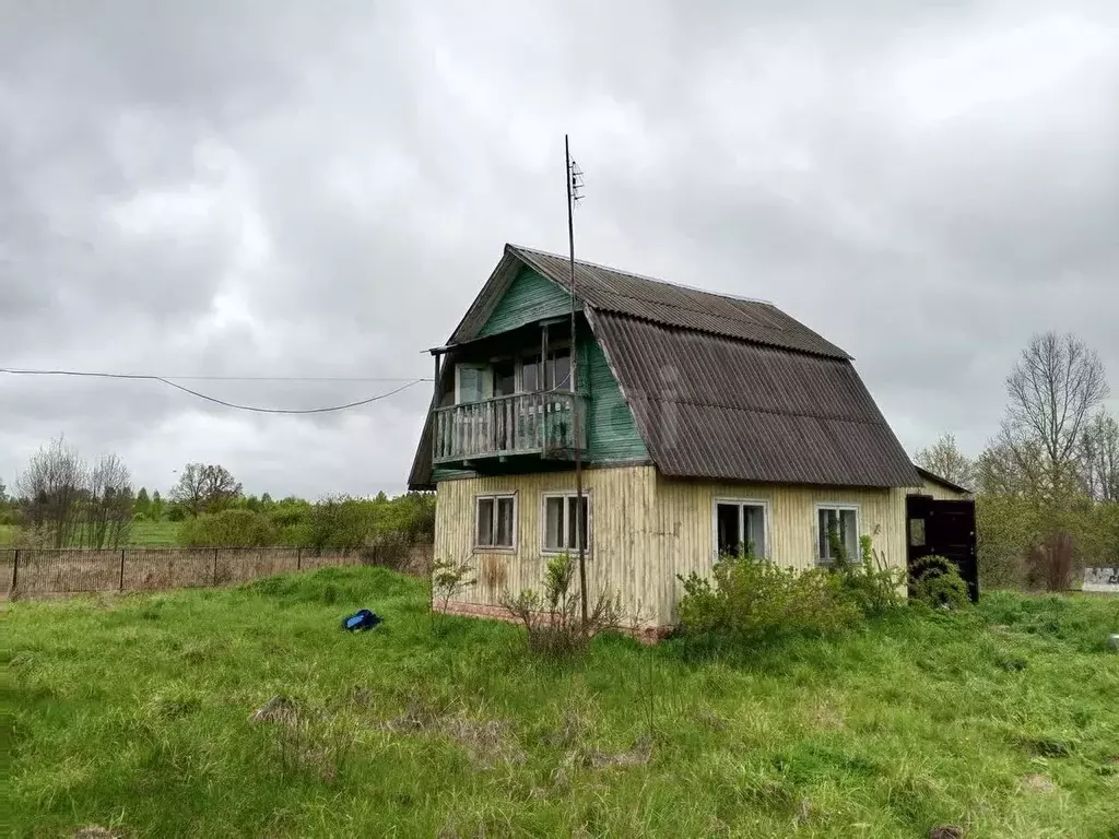 Дом в Псковская область, Островский район, Бережанская волость, д. ... - Фото 1