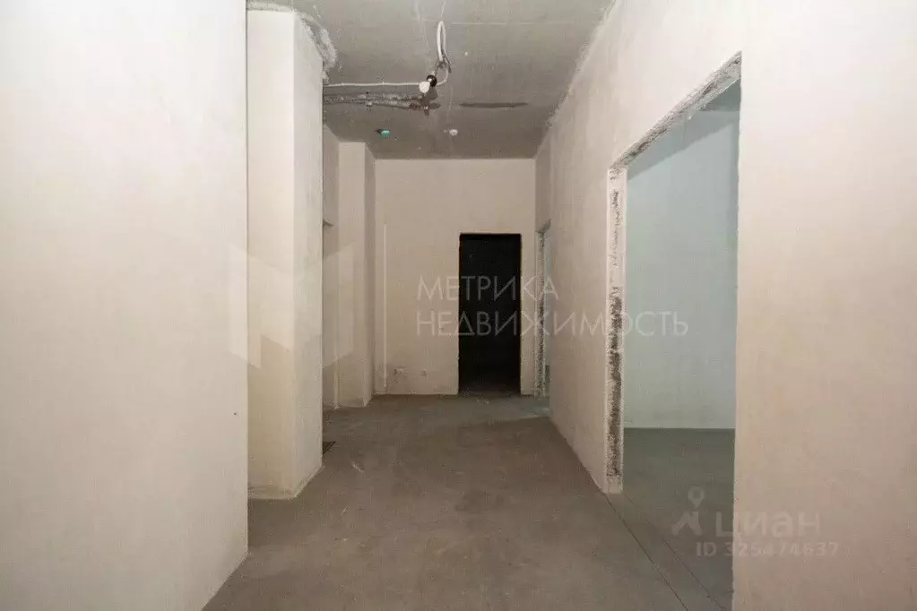 2-к кв. Тюменская область, Тюмень ул. Николая Машарова, 8 (68.0 м) - Фото 1