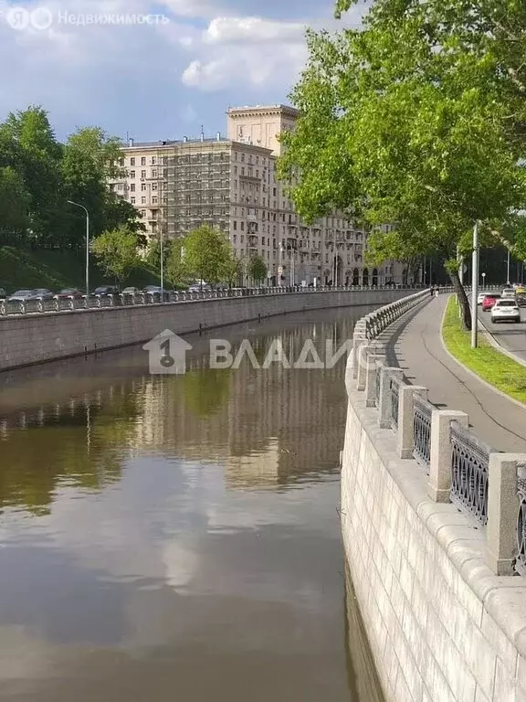 3-комнатная квартира: Москва, Большой Матросский переулок, 1 (80.4 м) - Фото 1