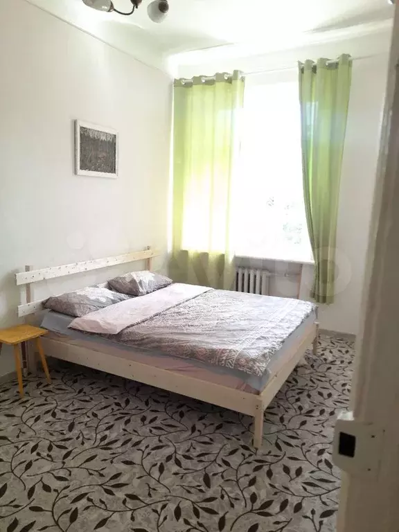 Комната 20 м в 3-к., 2/7 эт. - Фото 0