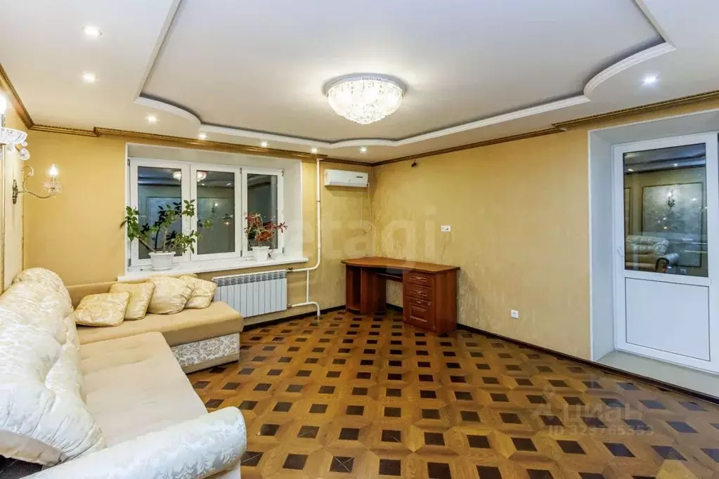 2-к кв. Тюменская область, Тюмень ул. Самарцева, 3 (66.0 м) - Фото 1