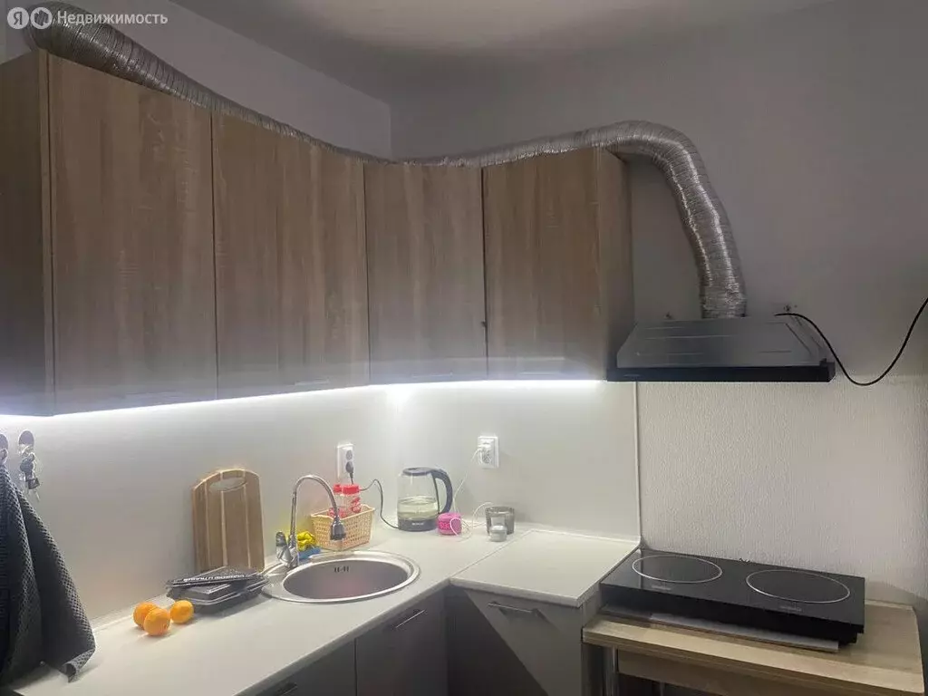 Квартира-студия: Екатеринбург, улица Евгения Савкова, 44Б (21.9 м) - Фото 1