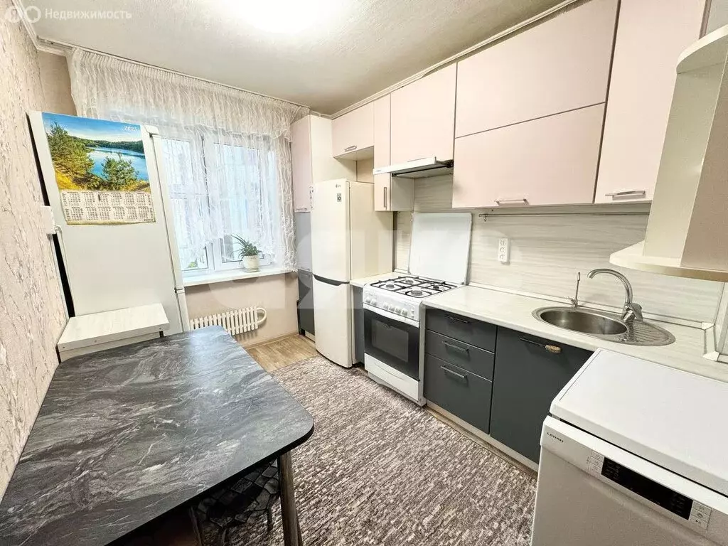 4-комнатная квартира: Нижнекамск, проспект Мира, 48 (76.5 м) - Фото 0