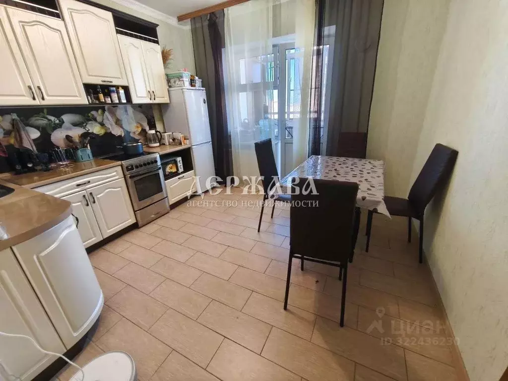 3-к кв. Белгородская область, Старый Оскол Степной мкр, 20 (90.0 м) - Фото 1